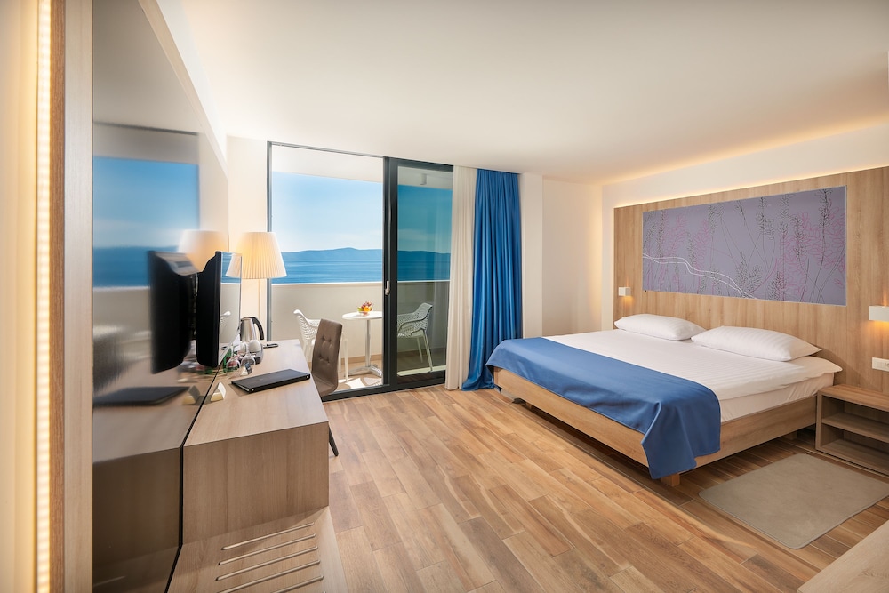 Medora Auri Family Beach Hotel 13/68