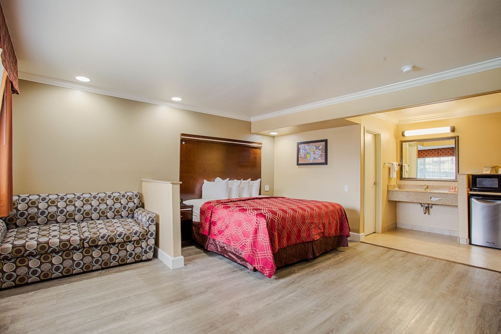 Motel 6 Carlsbad, CA - North Near Legoland 28/66