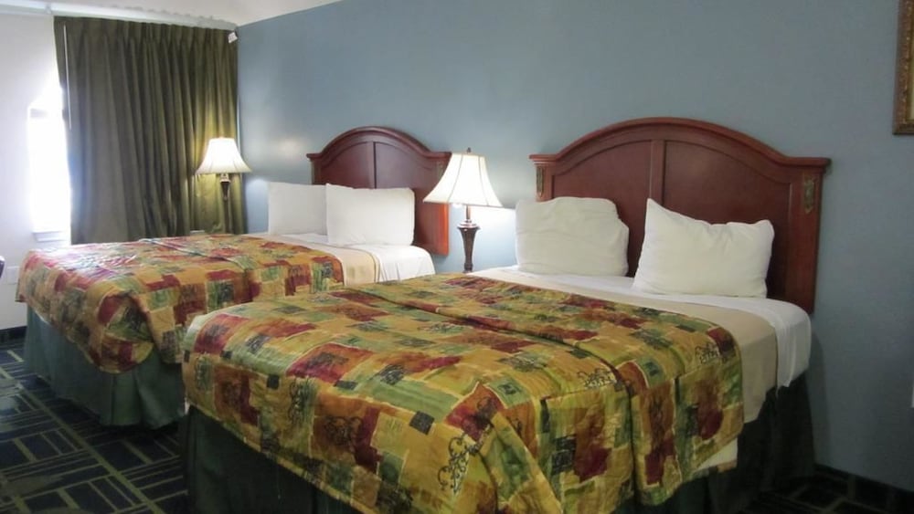 Regency Inn 7/30