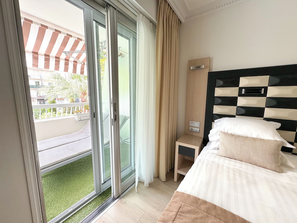 COMFORT, GARDEN VIEW, TERRACE