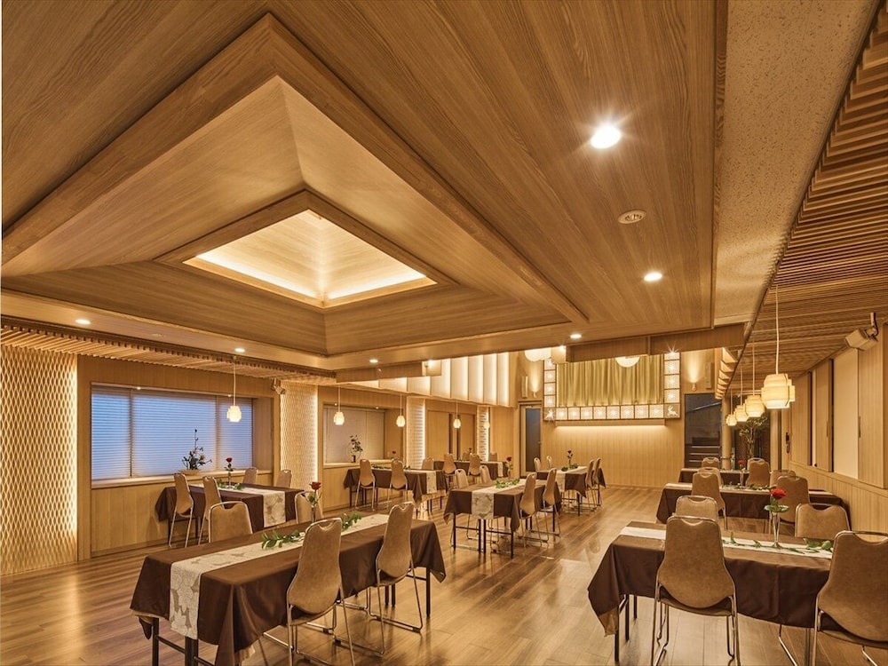 Hotel New Wakasa 66/74