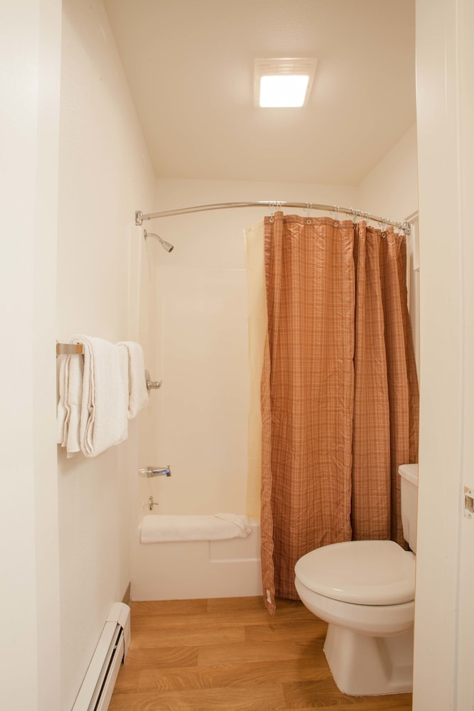 Rivers Edge Resort 26/49