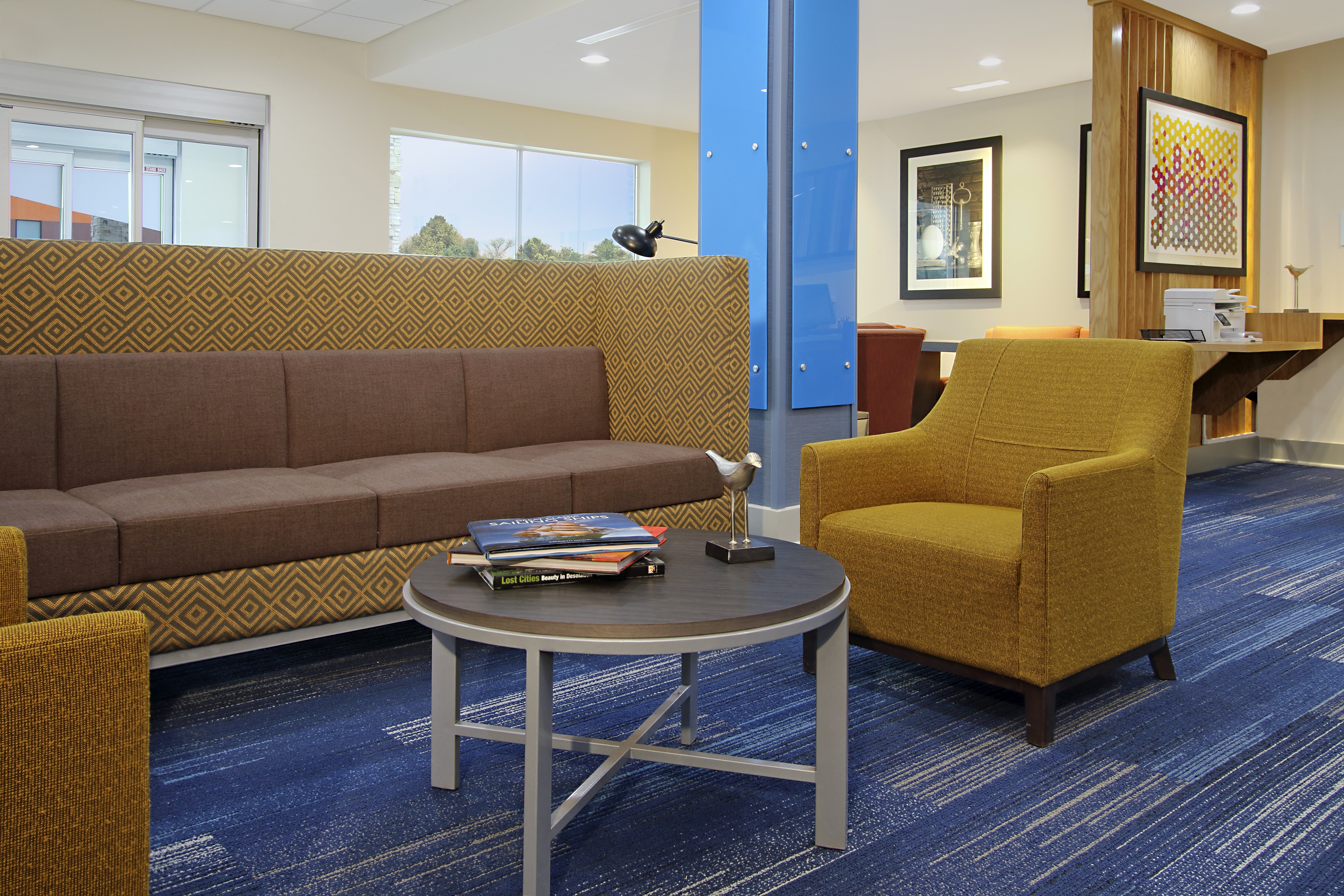 Holiday Inn Express & Suites Lake Charles South Casino Area 31/55
