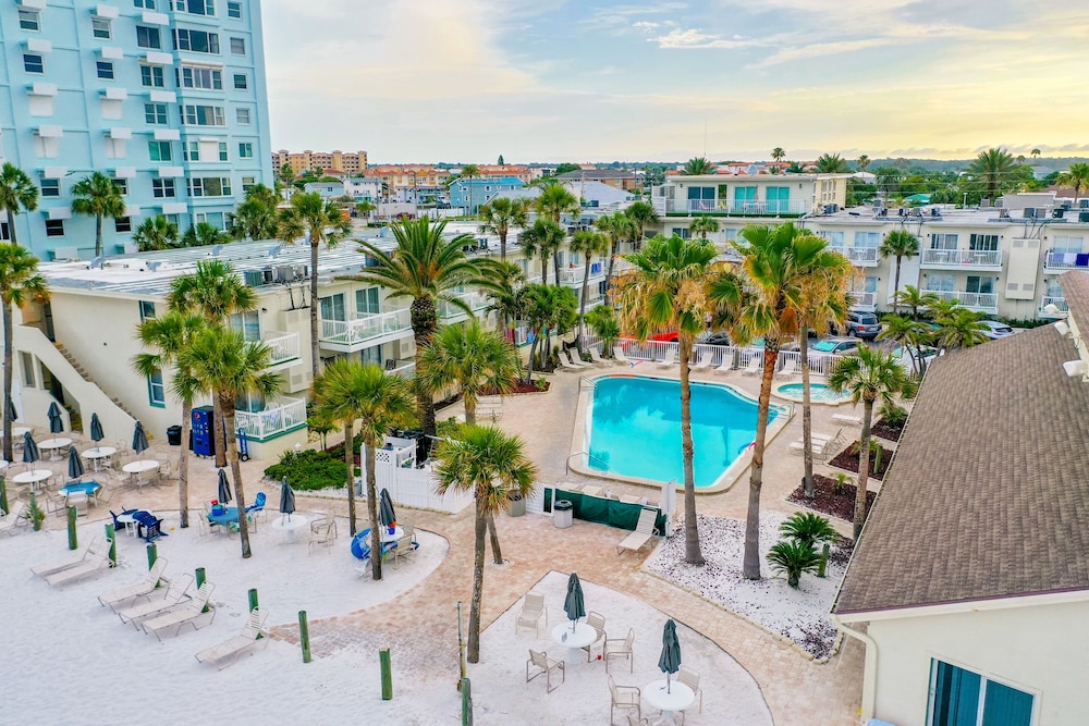 Grand Shores West 63/72