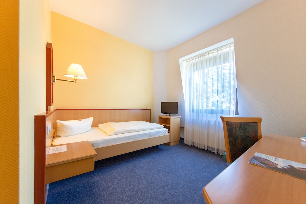 Montana Hotel Nurnberg West 3/28
