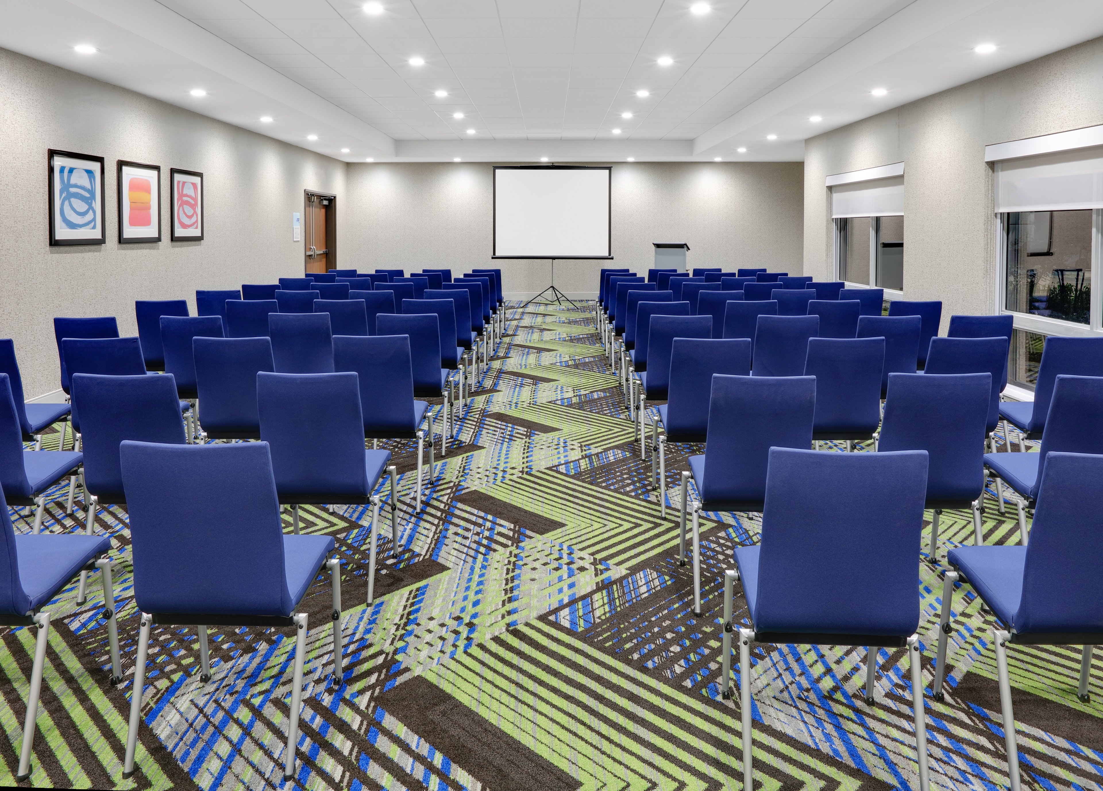 Holiday Inn Express & Suites Dallas Nw Hwy - Love Field 36/45