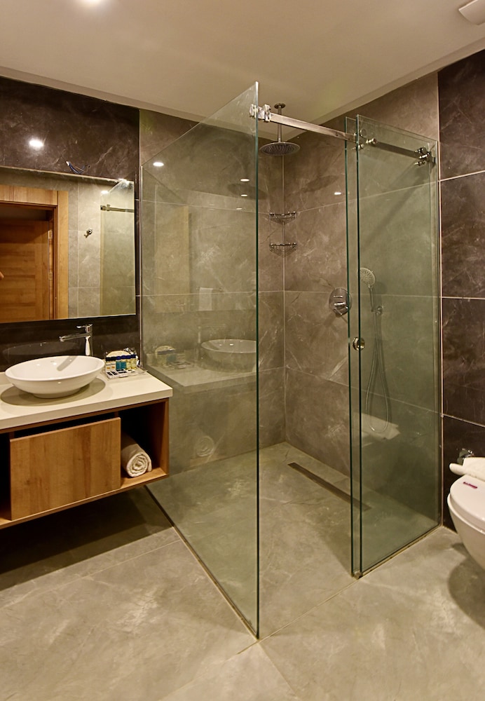 Jasmin Elite Residence 50/50