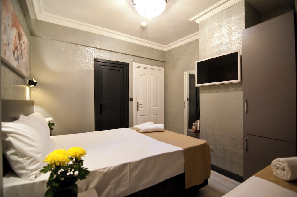 Hotel Ottoman 2 Class 25/43