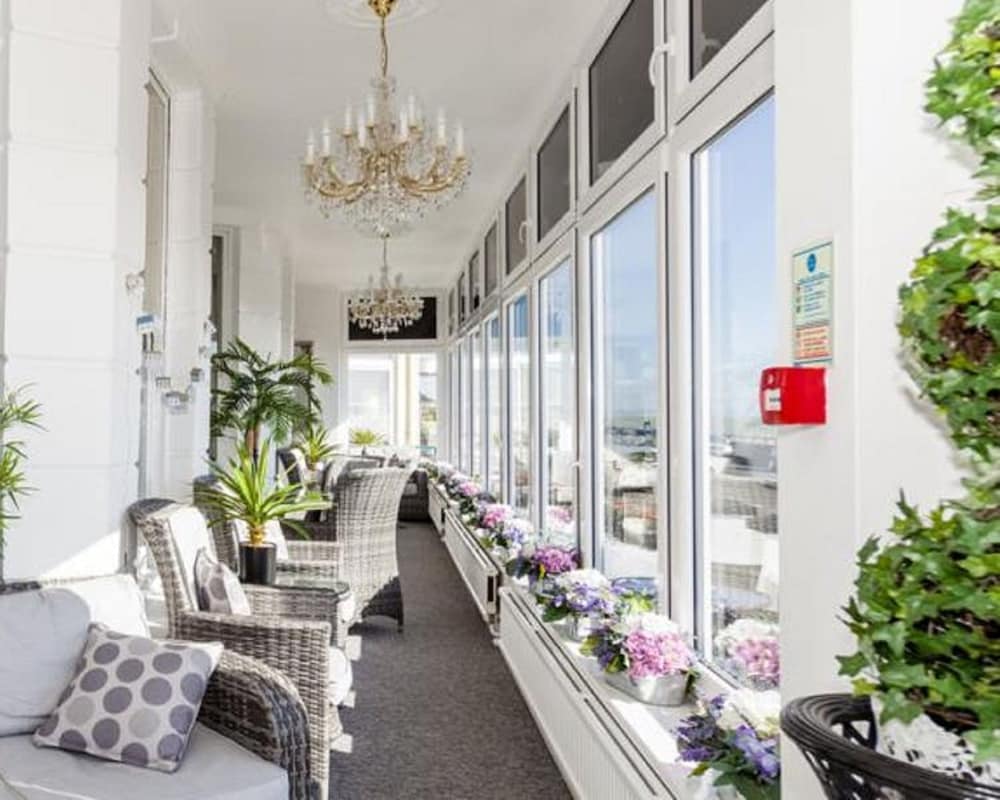 East Beach Hotel 45/54