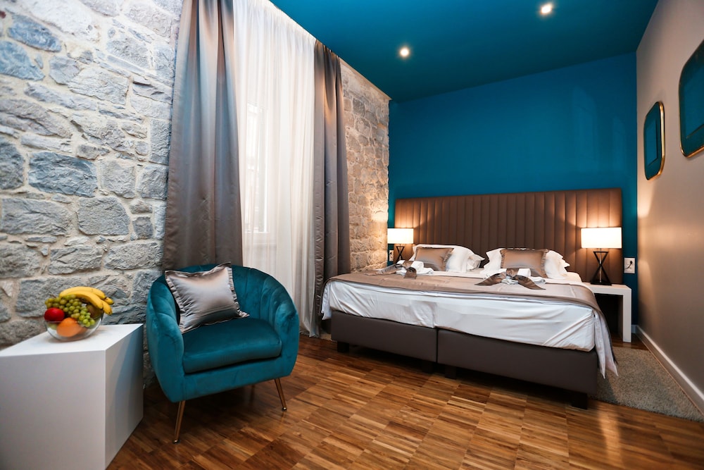 Riva Luxury Rooms 36/79