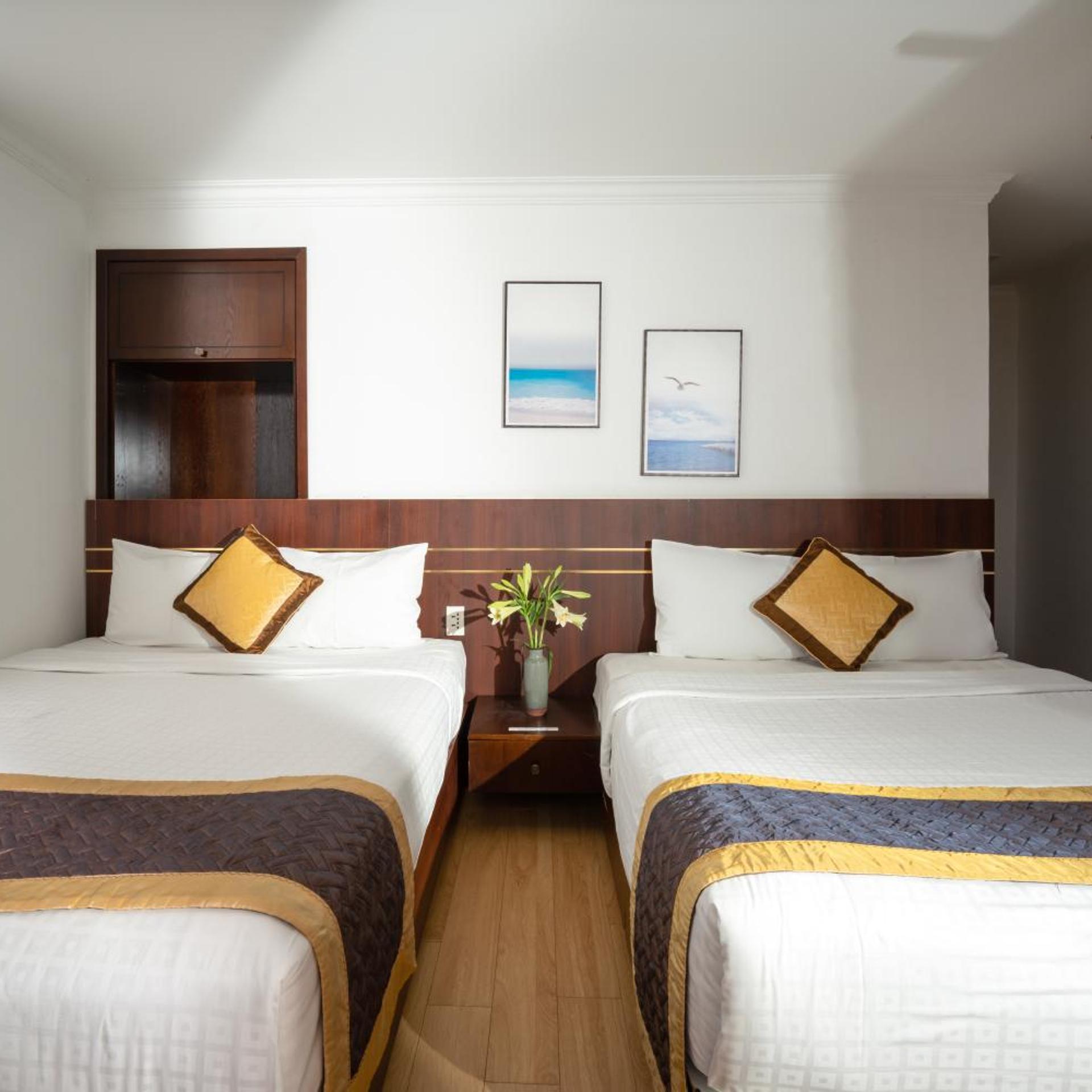 Zenta Hotel 11/28