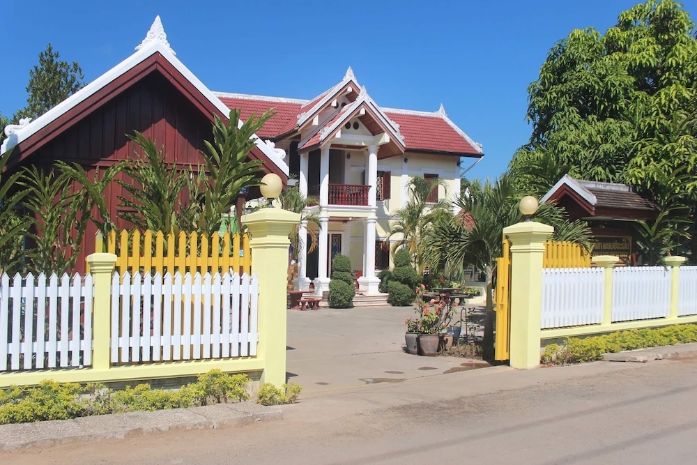Phonepraseuth Guesthouse 1/69