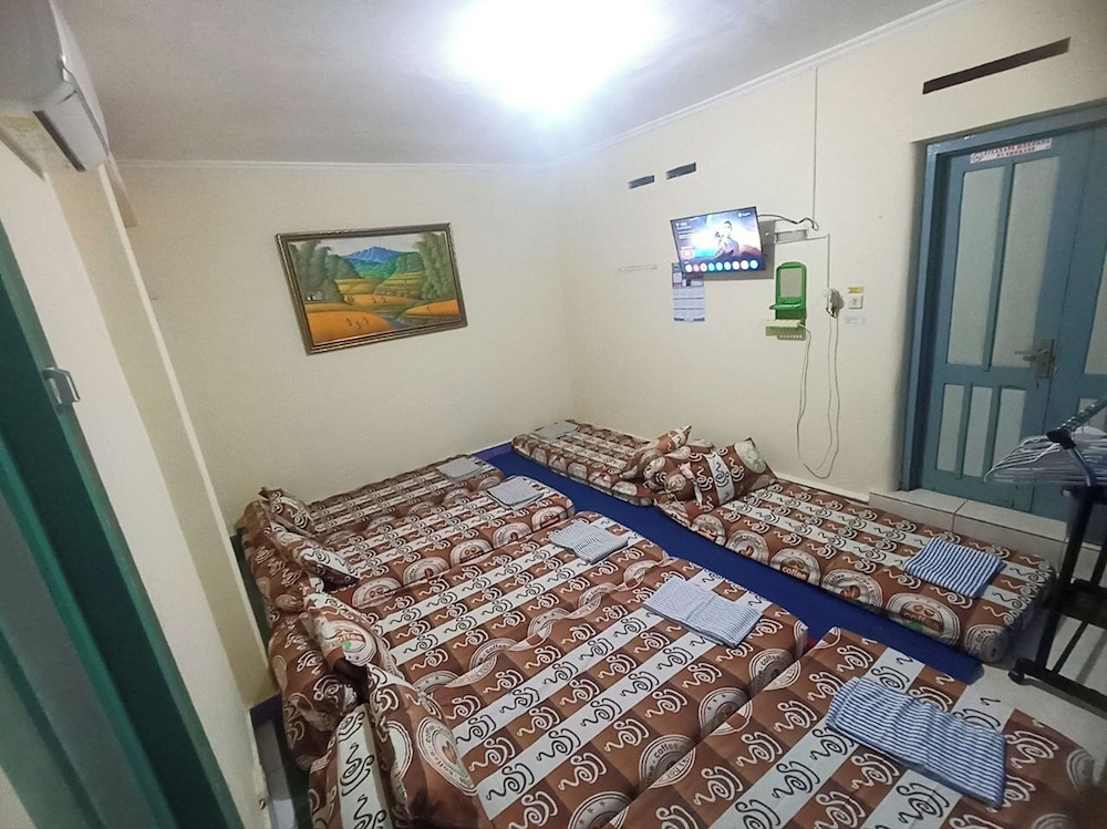 Bahagia Sederhana Home Stay - Hostel by ZUZU 18/50