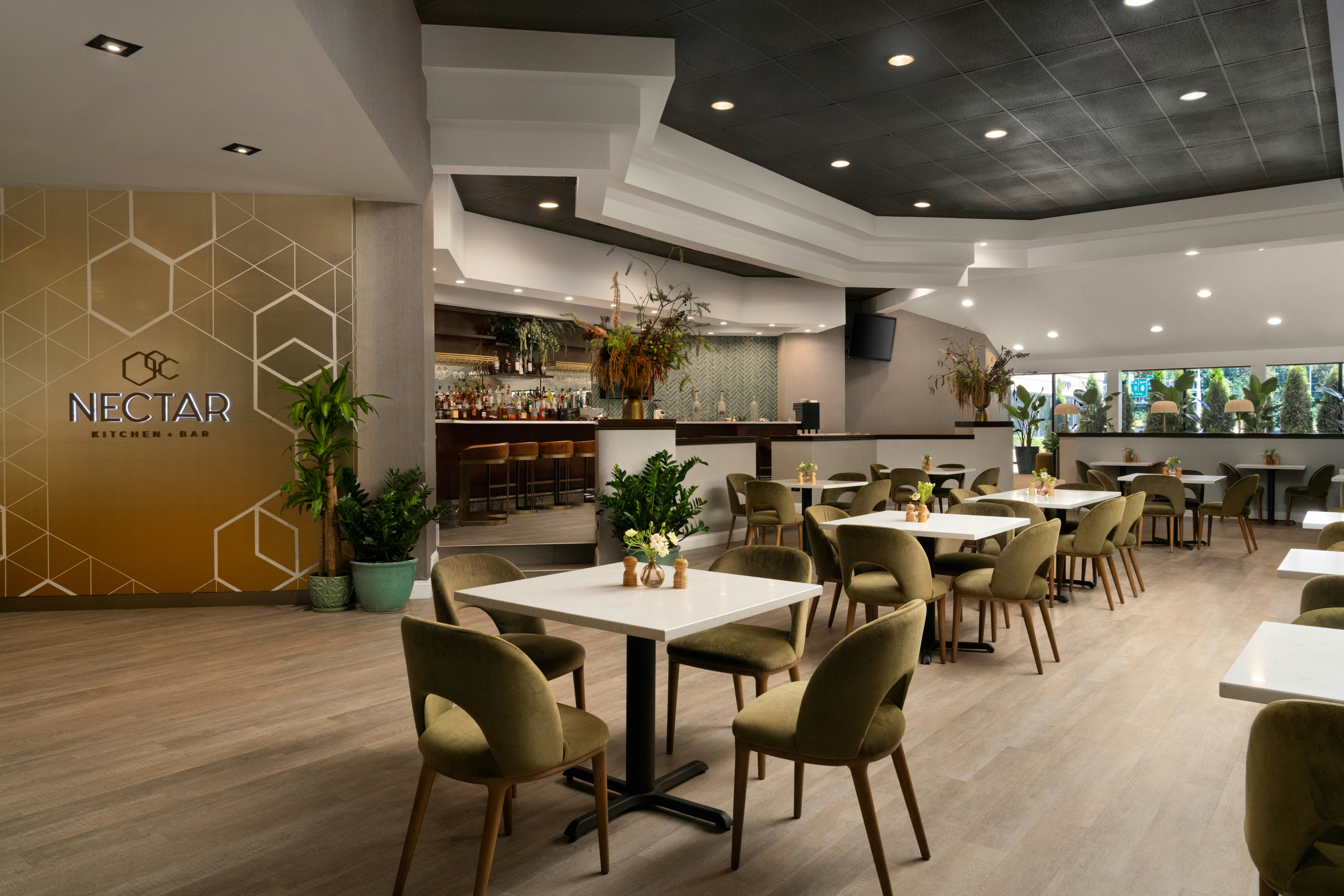 DoubleTree by Hilton Fairfield Hotel & Suites 27/36