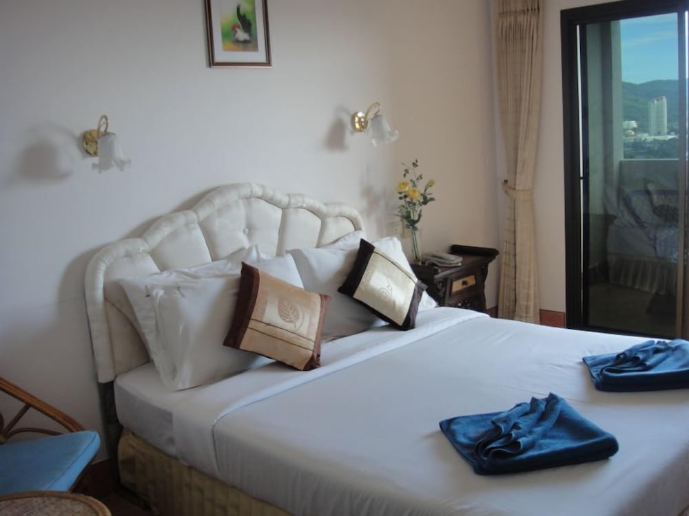 BAAN KARON HILL PHUKET RESORT 27/53