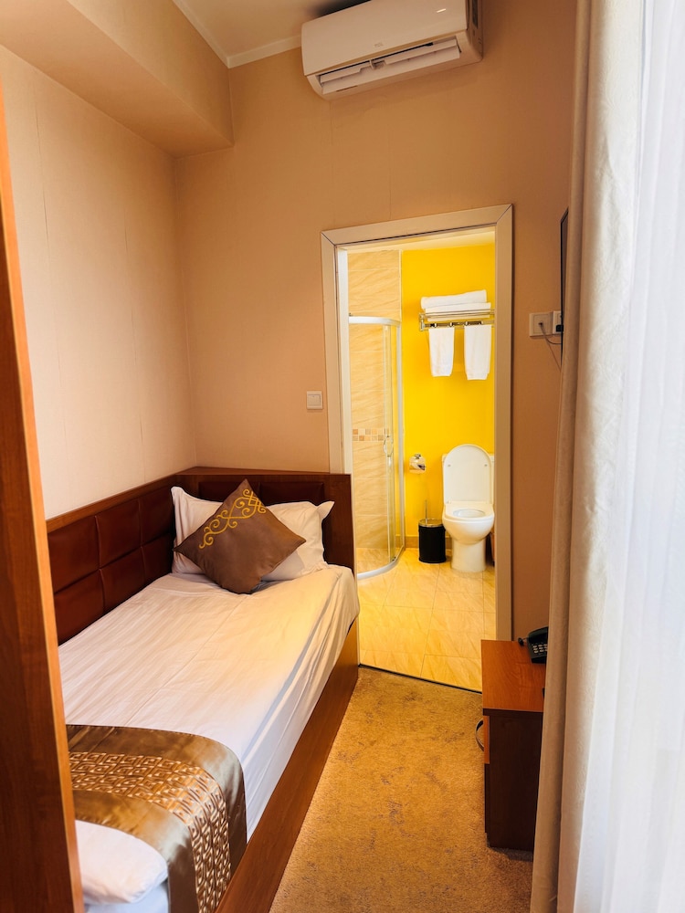 Hotel Nine 17/47
