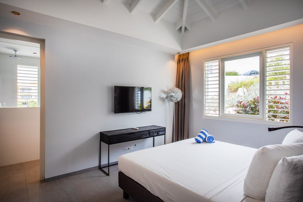 Blue Bay Curacao Golf and Beach Resort 24/78