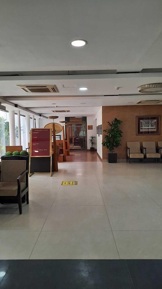 Ymca Tourist Hostel 41/43