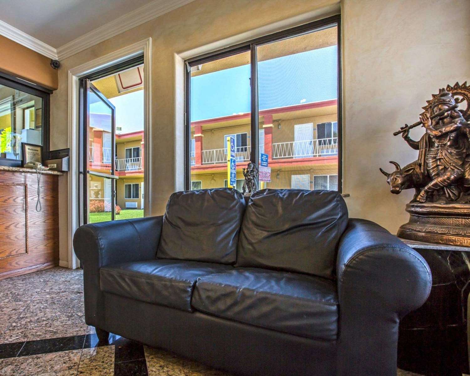 Rodeway Inn Near Venice Beach 26/35
