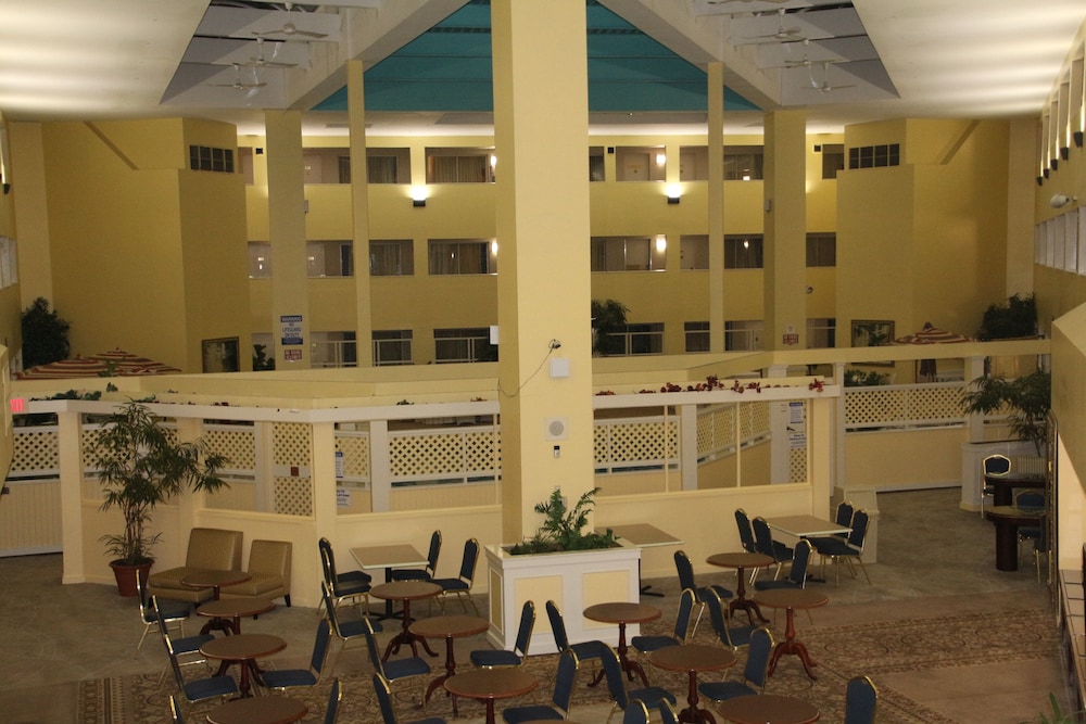 Bedford Plaza Hotel 36/50