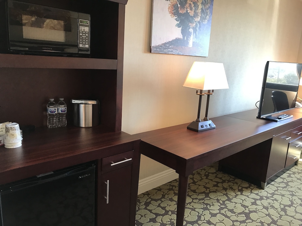 Holiday Inn El Monte - Los Angeles 54/70