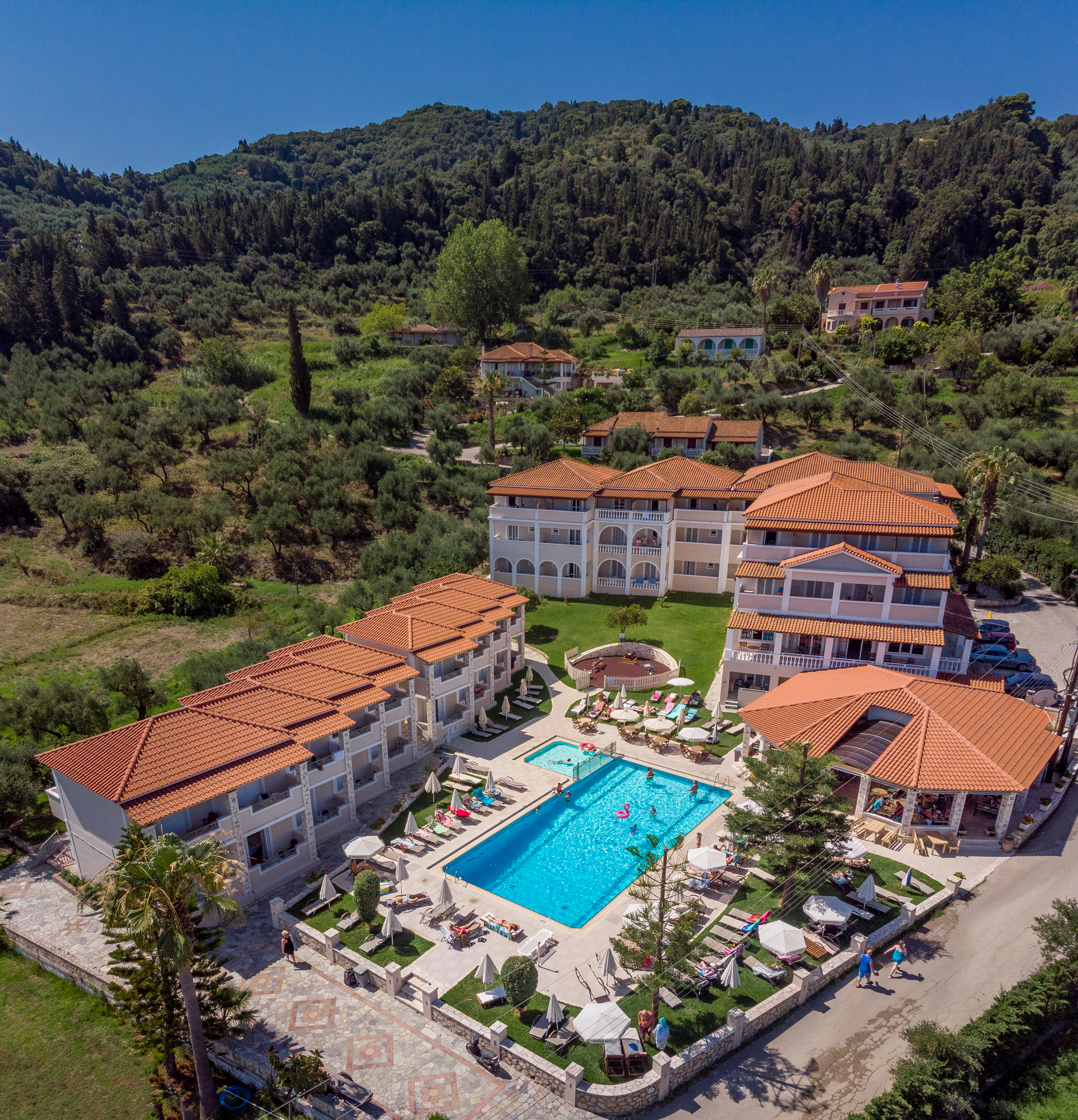 Windmill Hotel 36/41