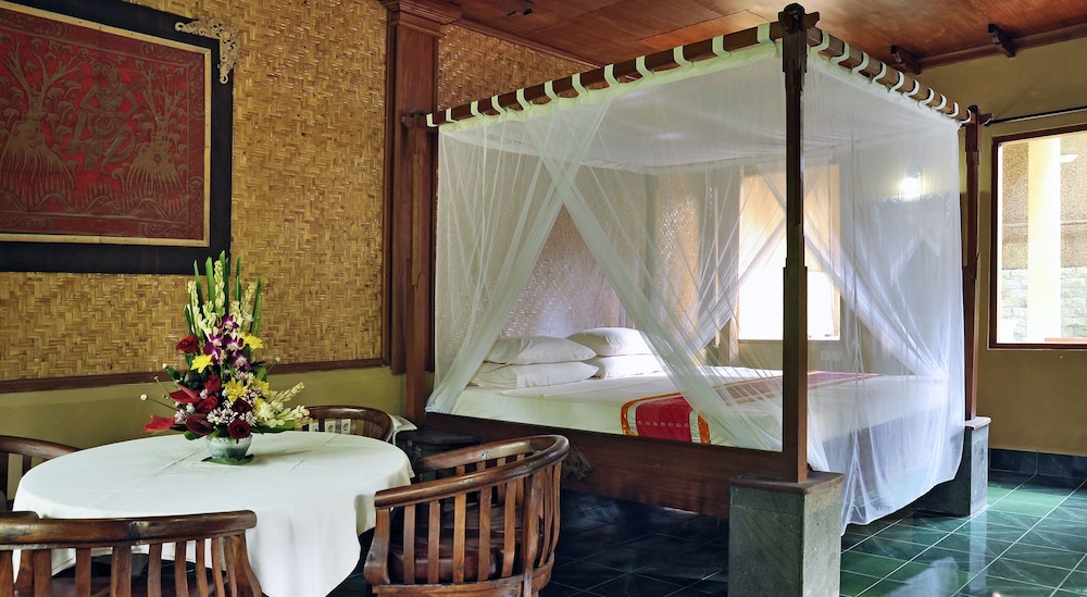 Three Brothers Bungalows & Villas Legian 70/79