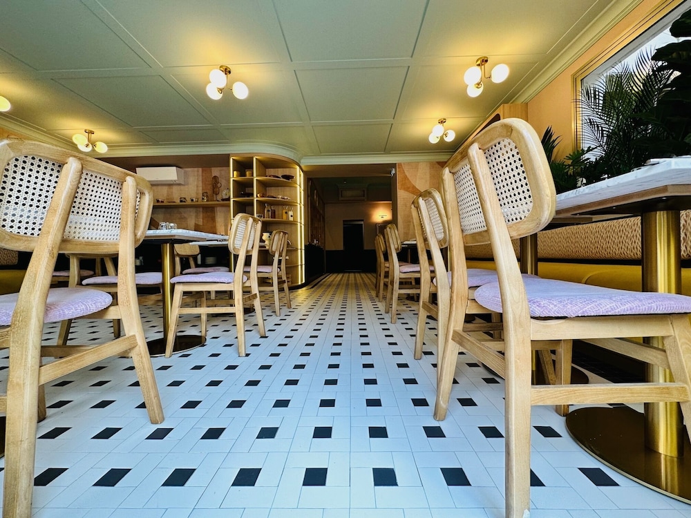 Hotel de Londres 24/50