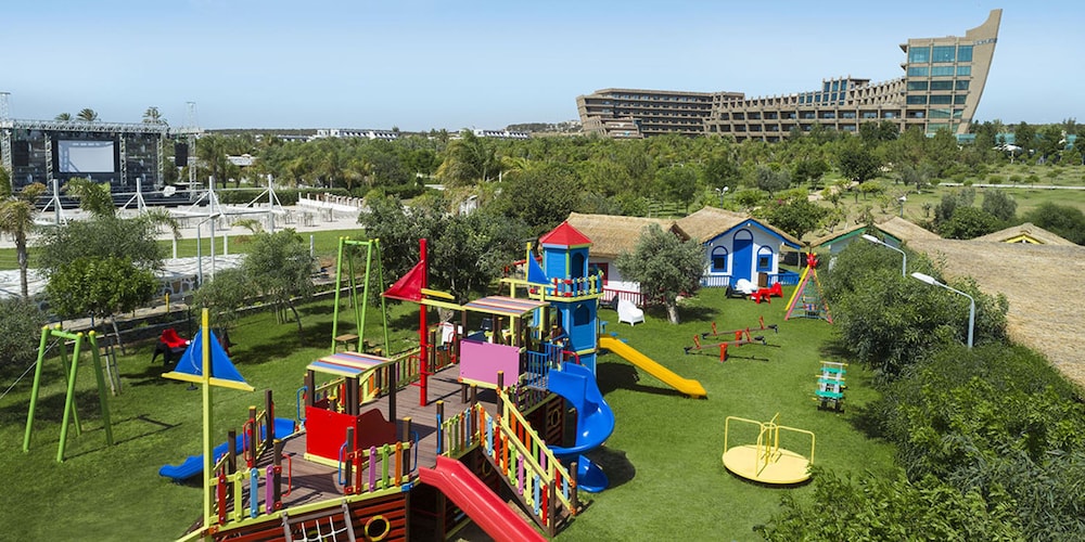 Noah's Ark Deluxe Hotel and SPA 30/50