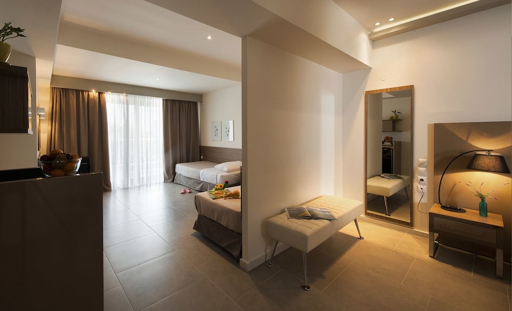 Ostria Sea Side Hotel 7/43