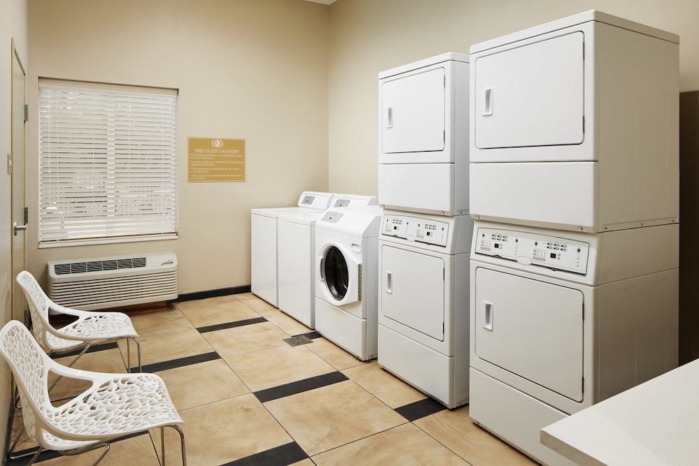 CANDLEWOOD SUITES VALDOSTA MALL 22/37