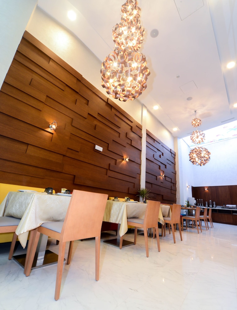 Golden Star Casablanca 27/41