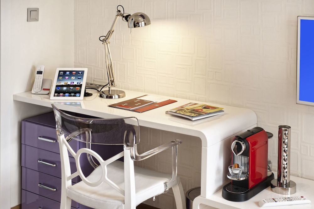 NURU ZIYA SUITES 6/82