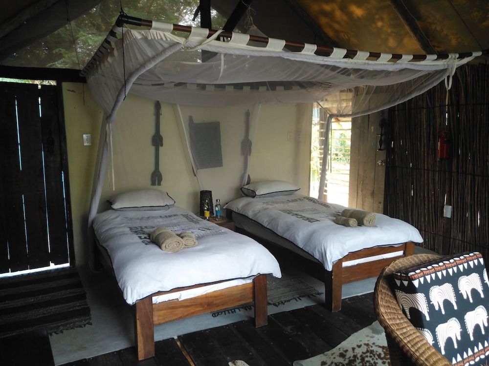 Caprivi Houseboat Safari Lodge 6/23