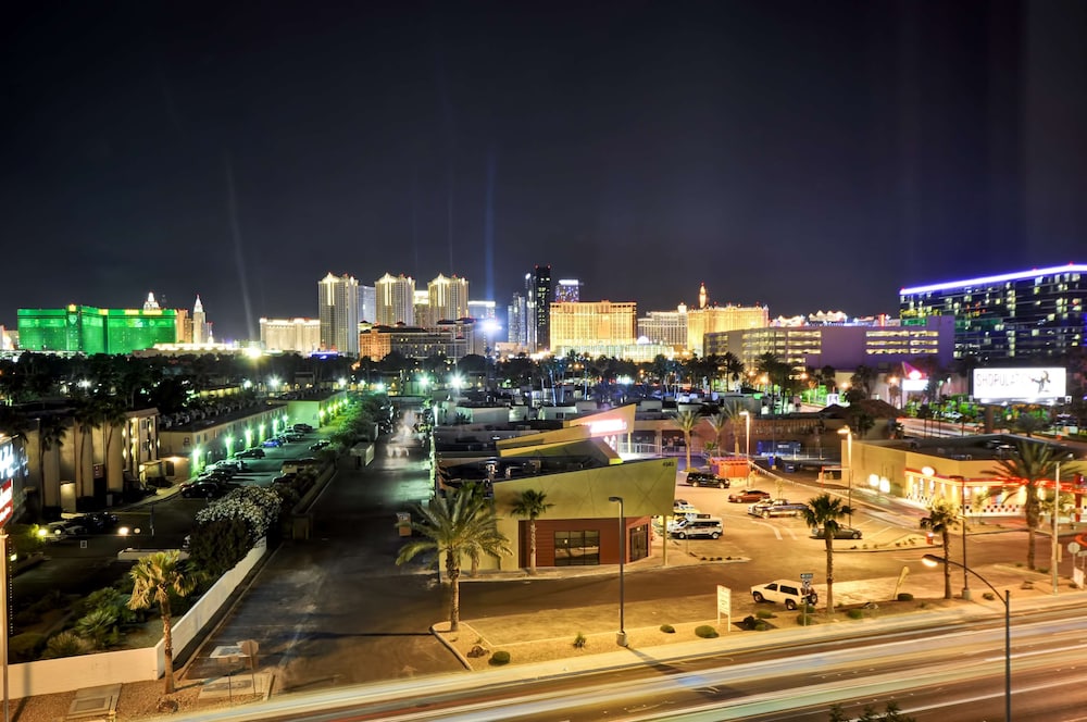 Hyatt Place Las Vegas 52/56