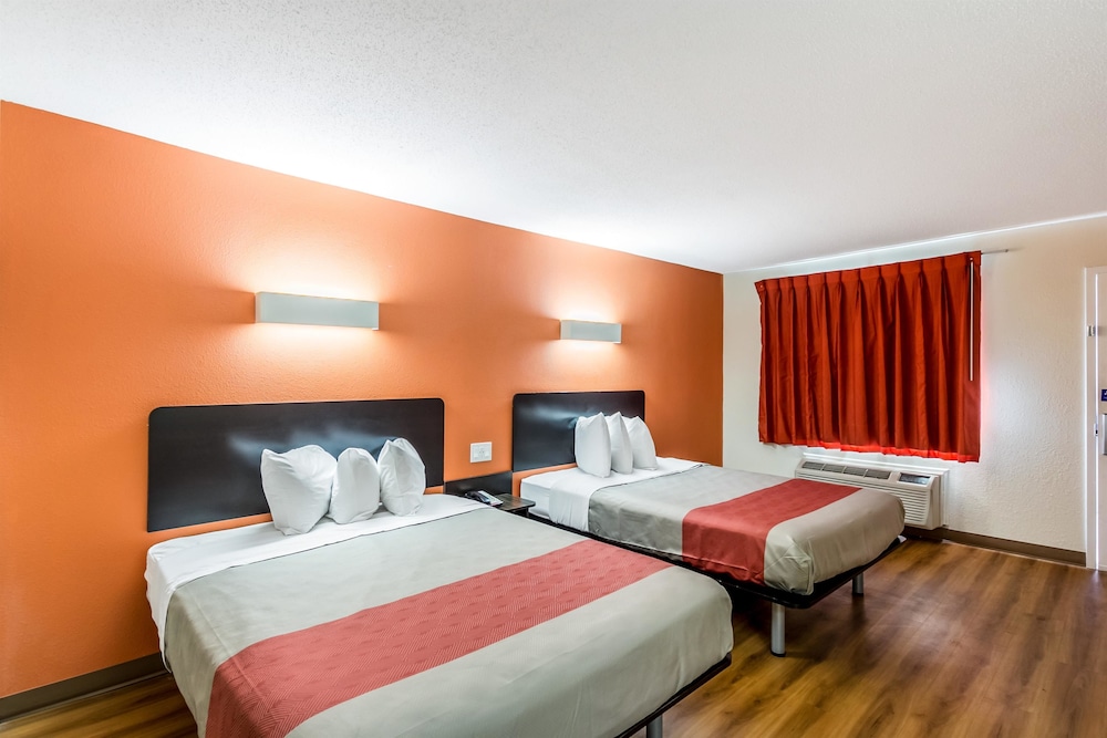 Motel6 New Brunswick, NJ 13/42