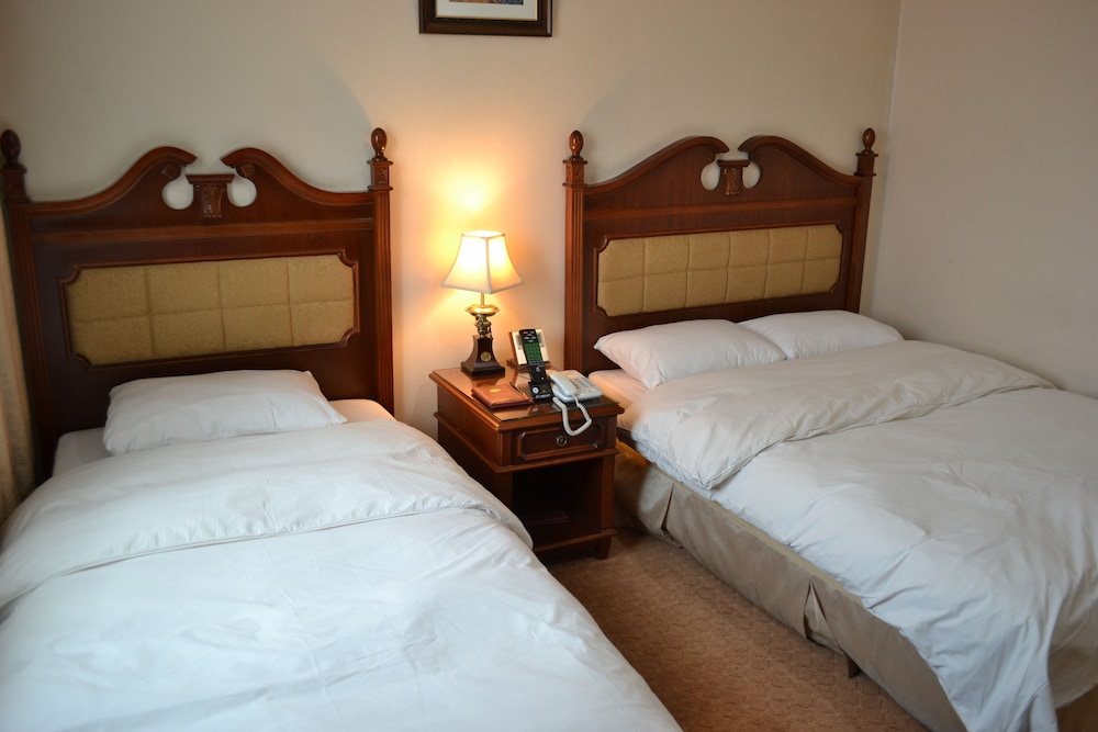 New Chonji Hotel 20/66