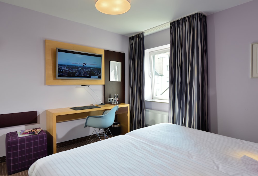 BASIC, DOUBLE OR TWIN BED