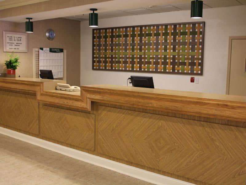 La Quinta Inn & Suites by Wyndham Coral Springs Univ Dr 7/23