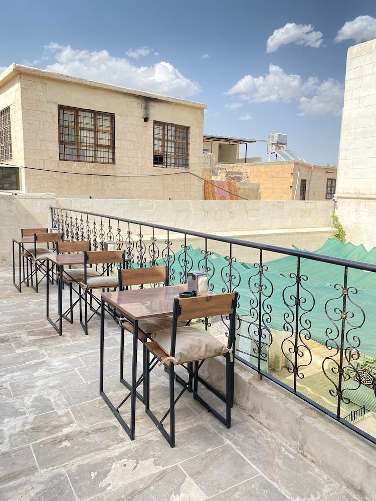Sefer Tepe Otel 36/41
