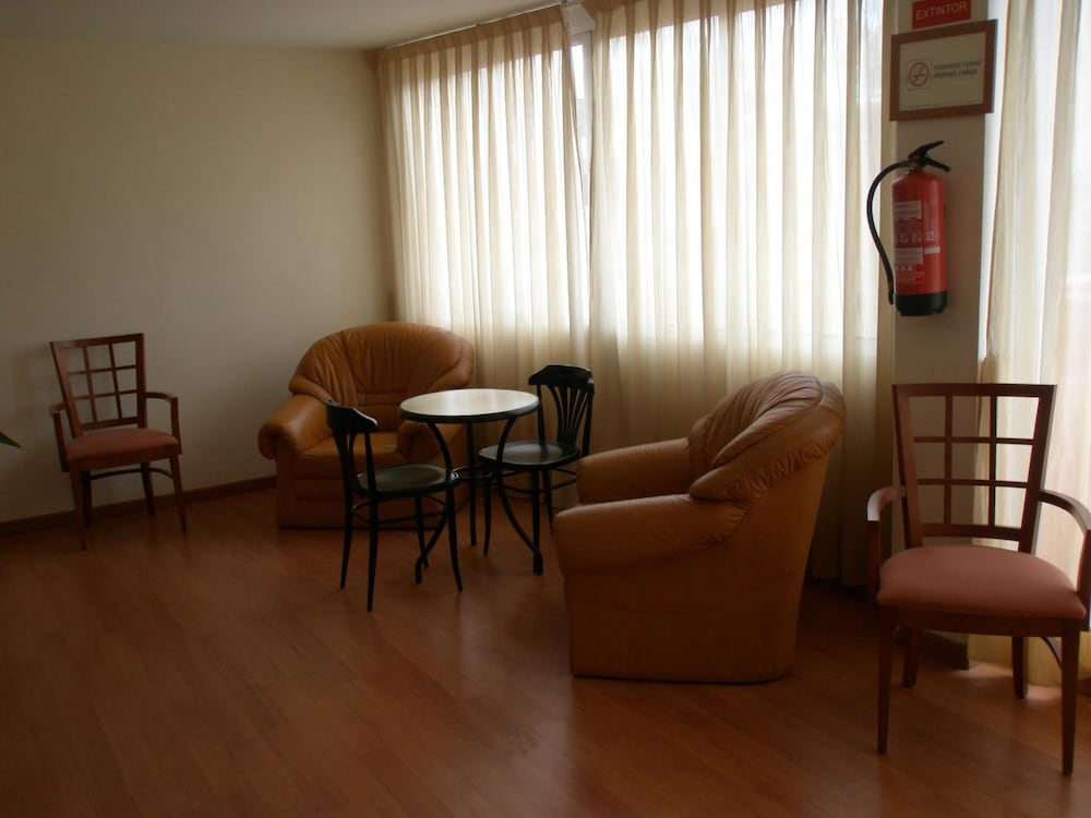 Mayna Hotel 16/26