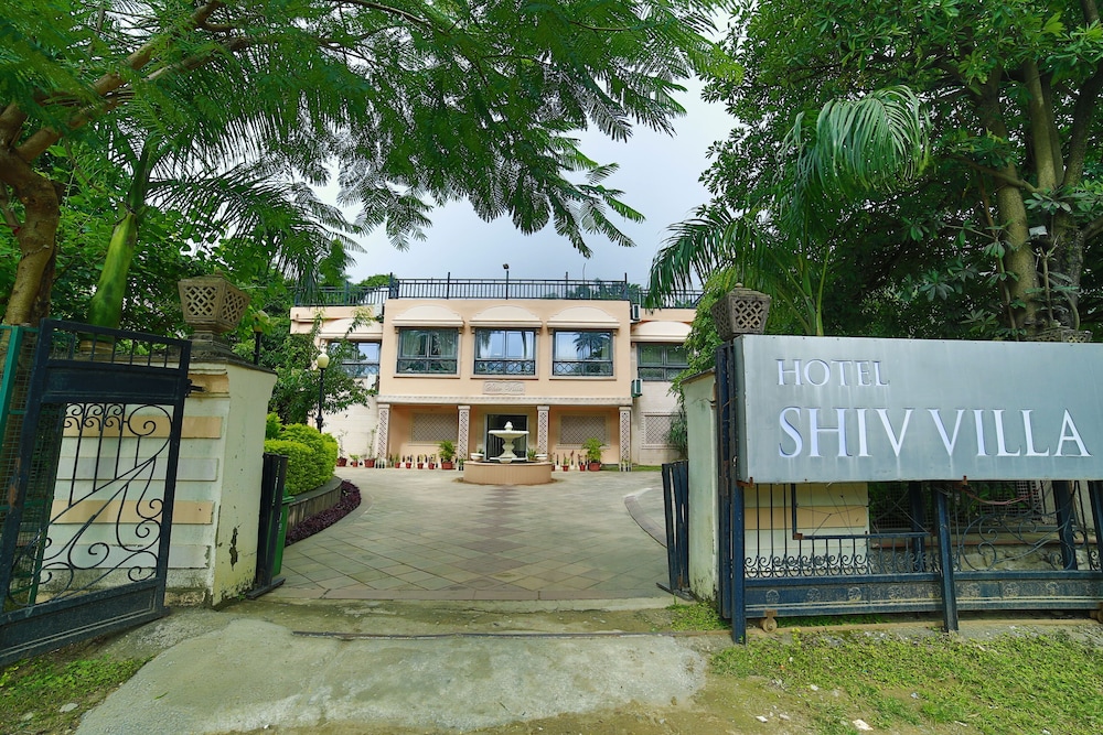 Hotel Shiv Villa 41/45