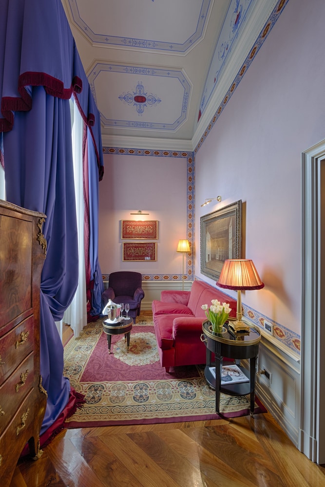 Villa Cora 60/83