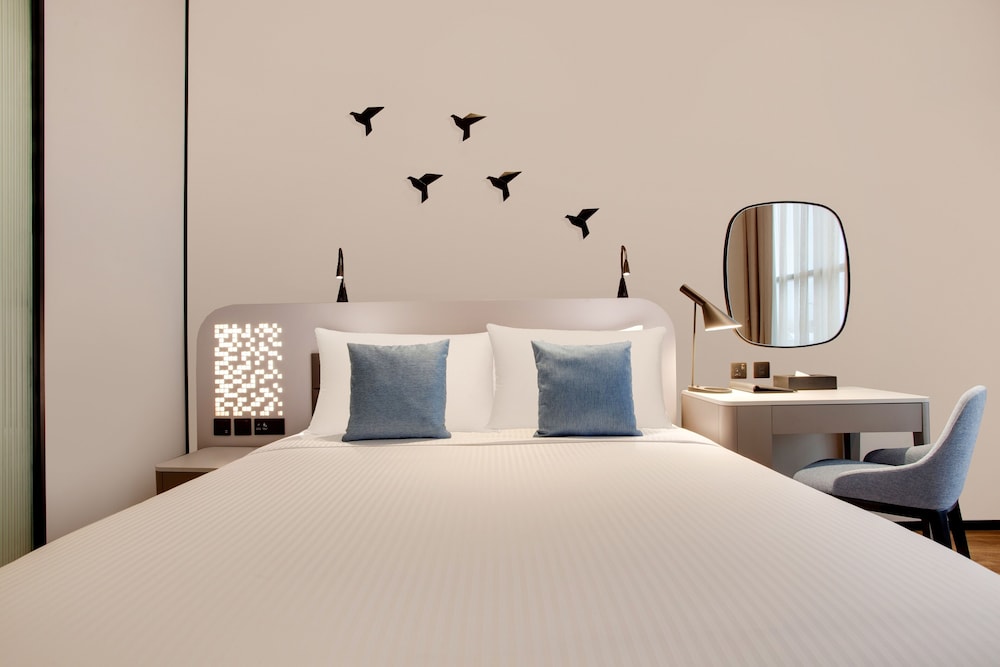 The District Hotel Jumeirah, Dubai 9/61