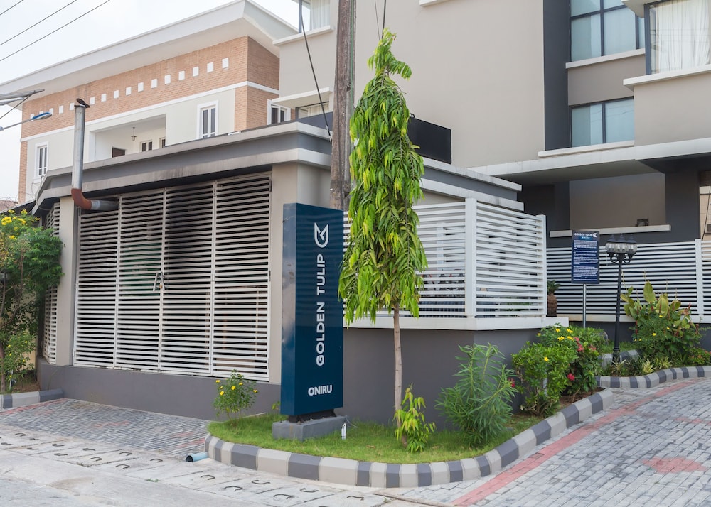 Golden Tulip Oniru Suites 4/26