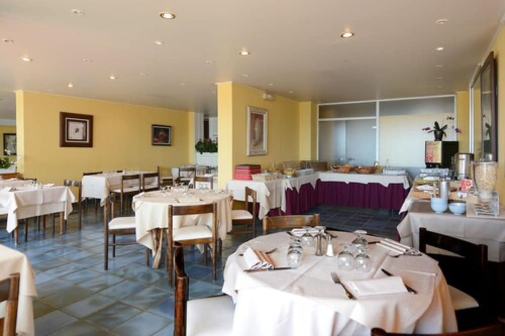 Sun Beach Hotel 31/50