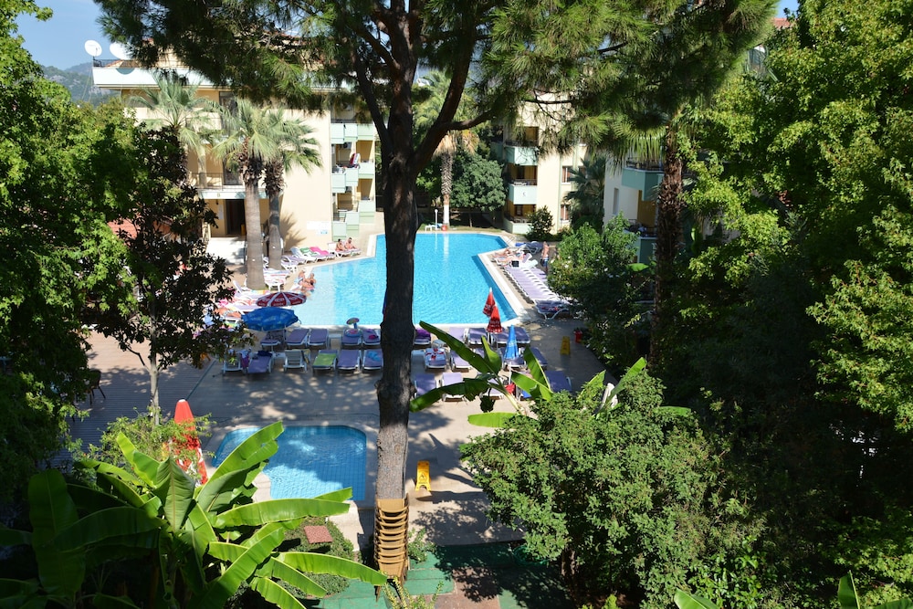 Club Palm Garden Keskin 63/68