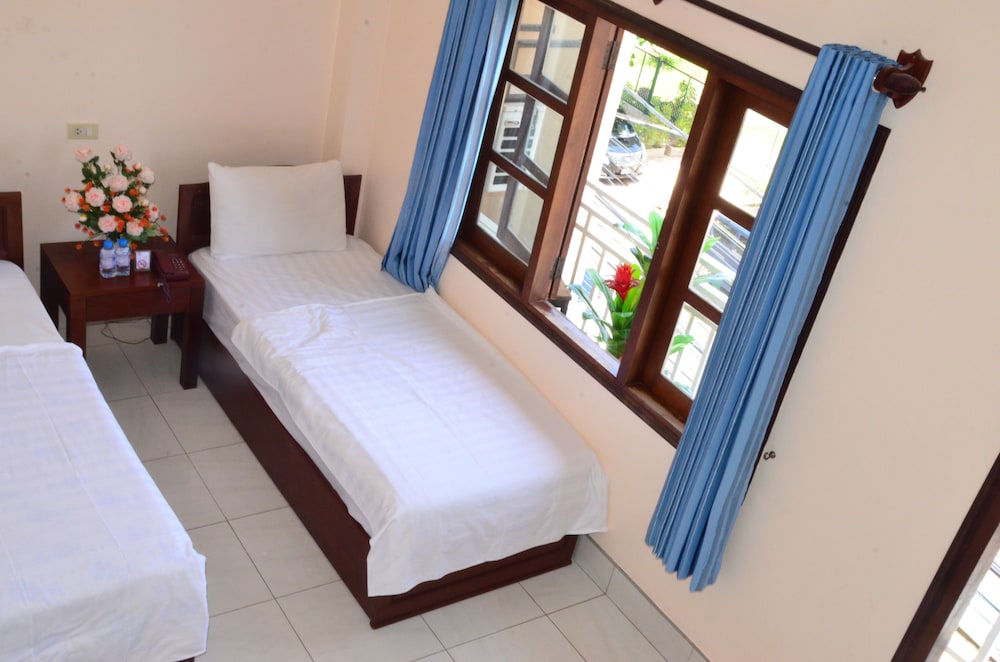 Nanynu Mini Hotel 12/48