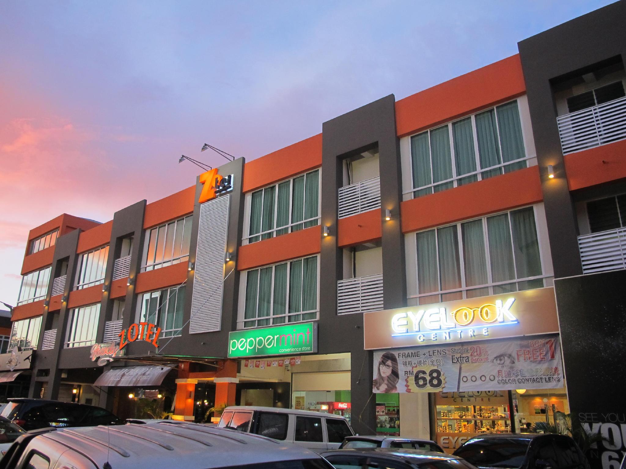 Zotel Hotel 8/32