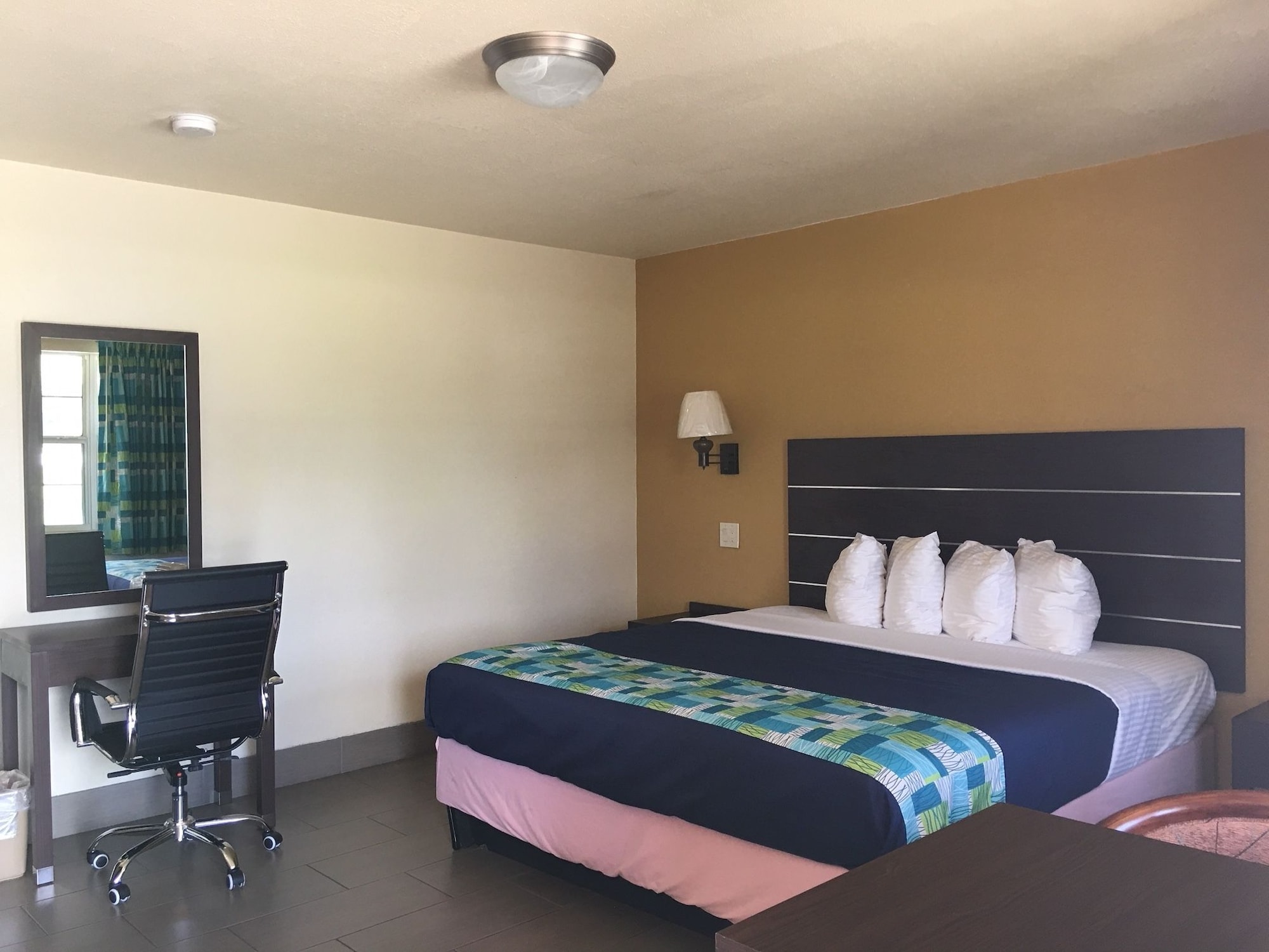 غرفة بسرير كينج، American Inn Punta Gorda 4/7